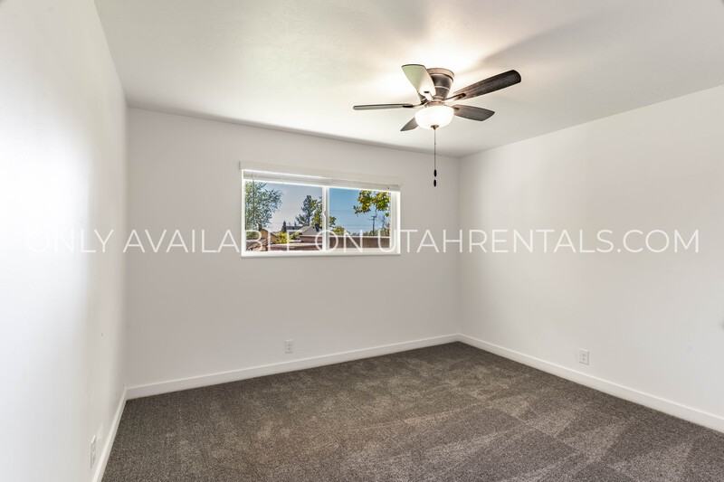 111 Starcrest Dr - Photo 7 of 27