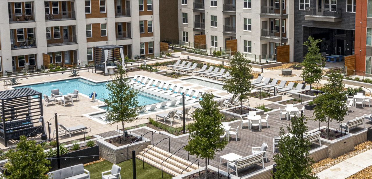 2036 Robert Browning Street - Photo 5 of 16