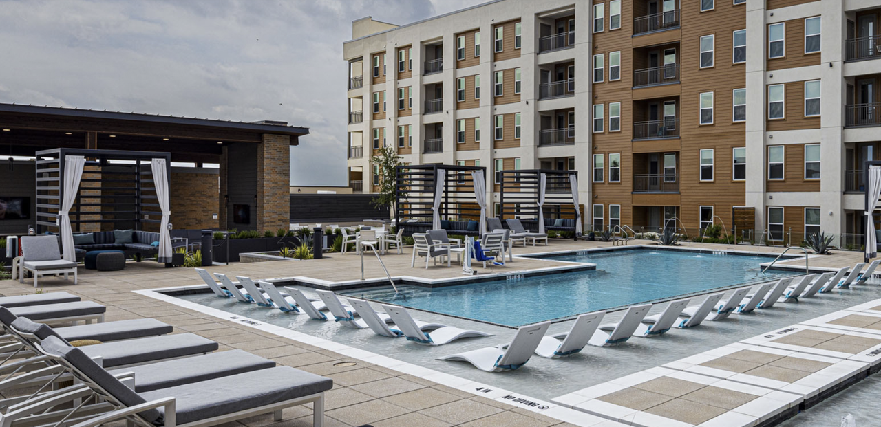 2036 Robert Browning Street - Photo 6 of 16