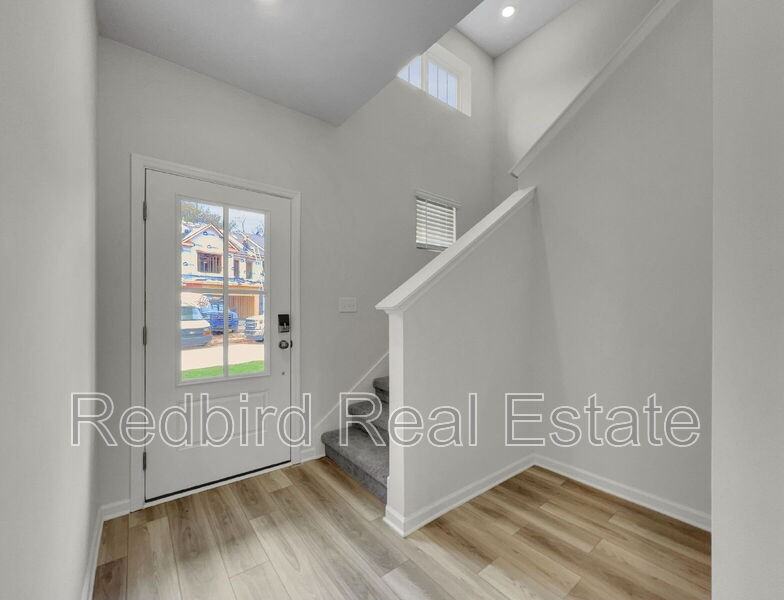 1665 Manuka Ln - Photo 3 of 24