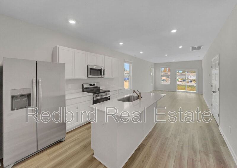 1665 Manuka Ln - Photo 4 of 24