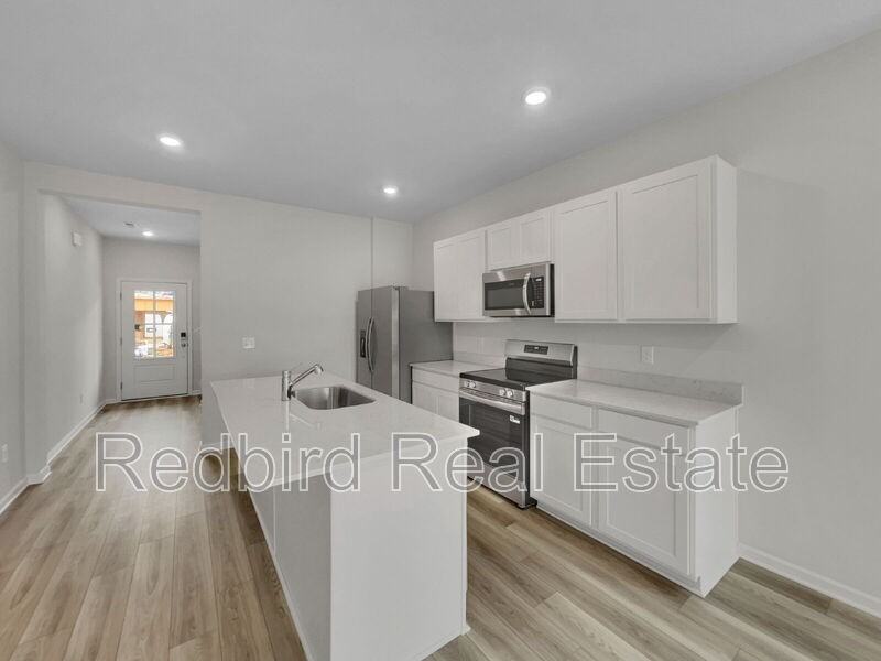 1665 Manuka Ln - Photo 5 of 24