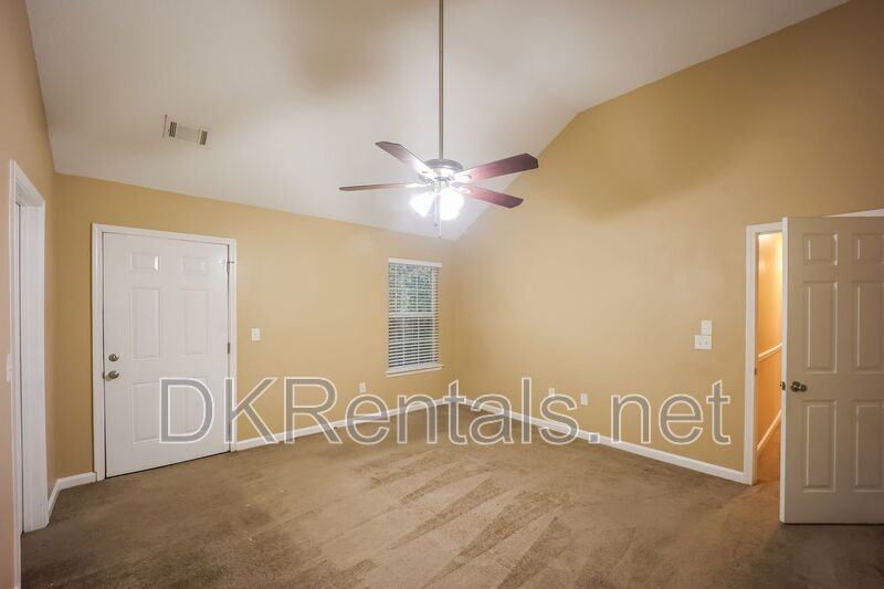 4827 Wolfcreek View - Photo 3 of 15