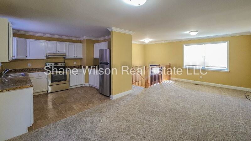 66 Dean Rd - Photo 3 of 19