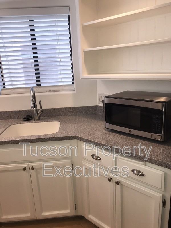 2839 E Weymouth Cir - Photo 5 of 21