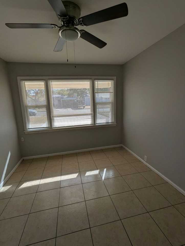 4314 32nd St - Photo 4 of 14