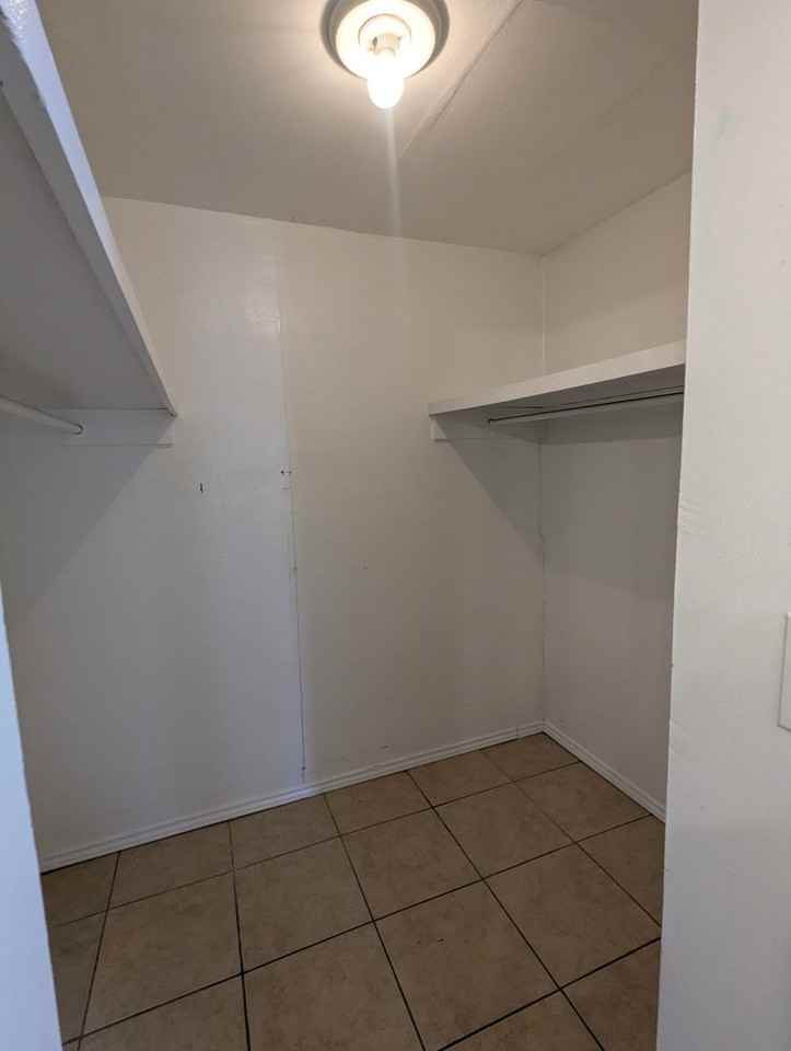 4314 32nd St - Photo 7 of 14