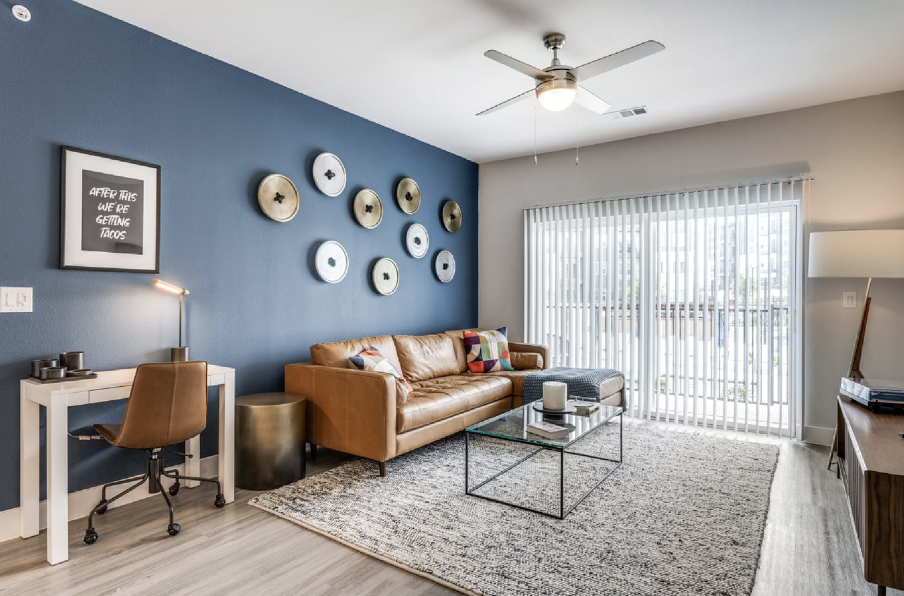 8422 South Congress Avenue - Photo 2 of 24