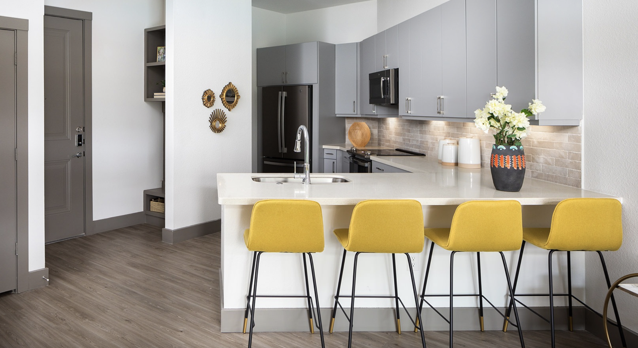 1109 Shady Lane - Photo 2 of 15