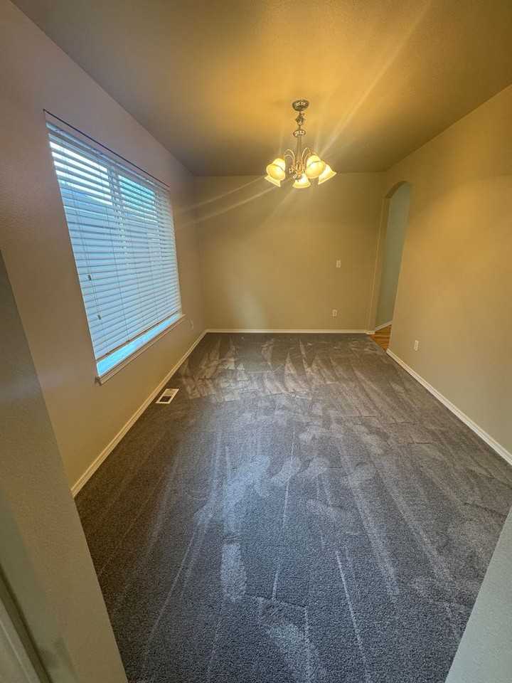 12706 167th Street Court East - Photo 5 of 25