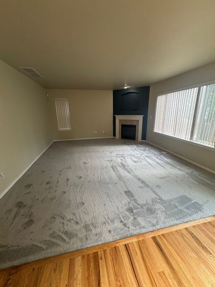 12706 167th Street Court East - Photo 3 of 25