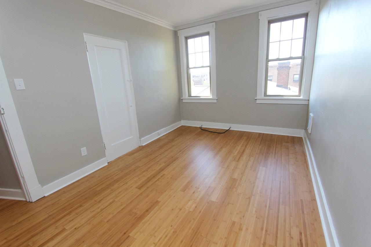 HOBART SQ-5619/21 -- 146 - Photo 2 of 8