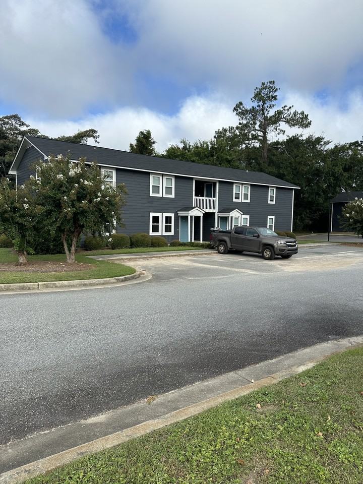 The Home Place Apartments - Photo 3 of 24