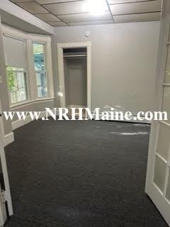 27-27 1/2 Laurel Avenue, Auburn, ME - Photo 2 of 10