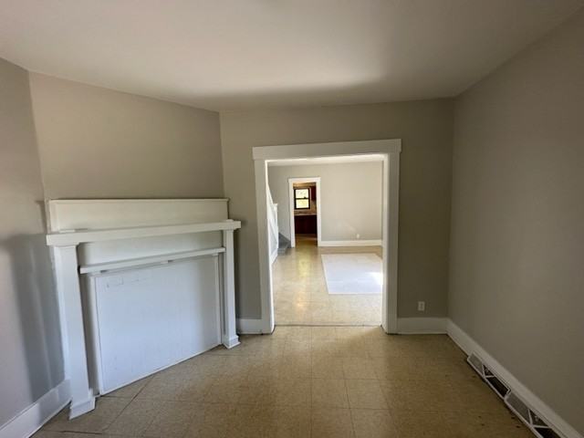 212 Thornton Avenue Unit 2 - Photo 4 of 19