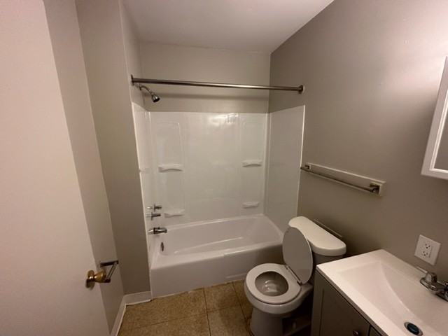 212 Thornton Avenue Unit 2 - Photo 6 of 19