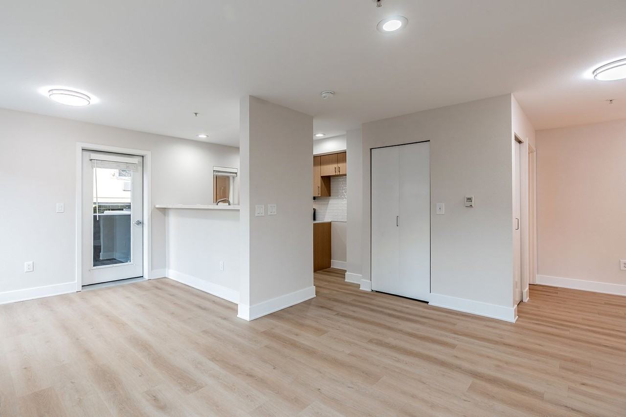 Modern Apartments - Photo 3 of 34