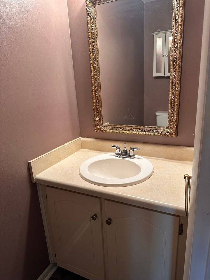 192 Lakeview Dr - Photo 2 of 7