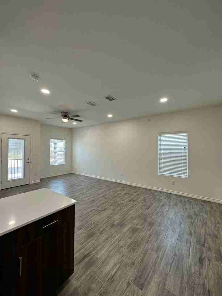 302 Sylvia Handy Drive - Photo 6 of 6