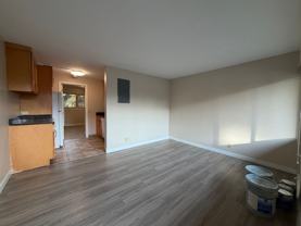Prime location for walkable living near shops and restaurants! - Photo 1 of 1