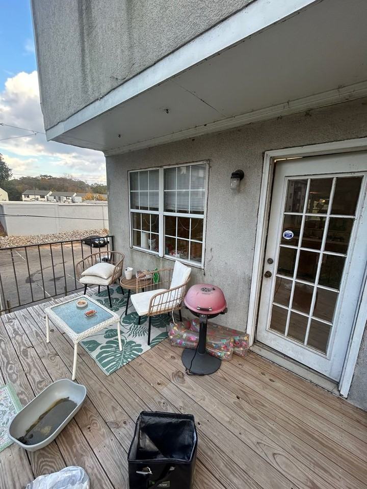 188 Williams Street #16 - Photo 7 of 10