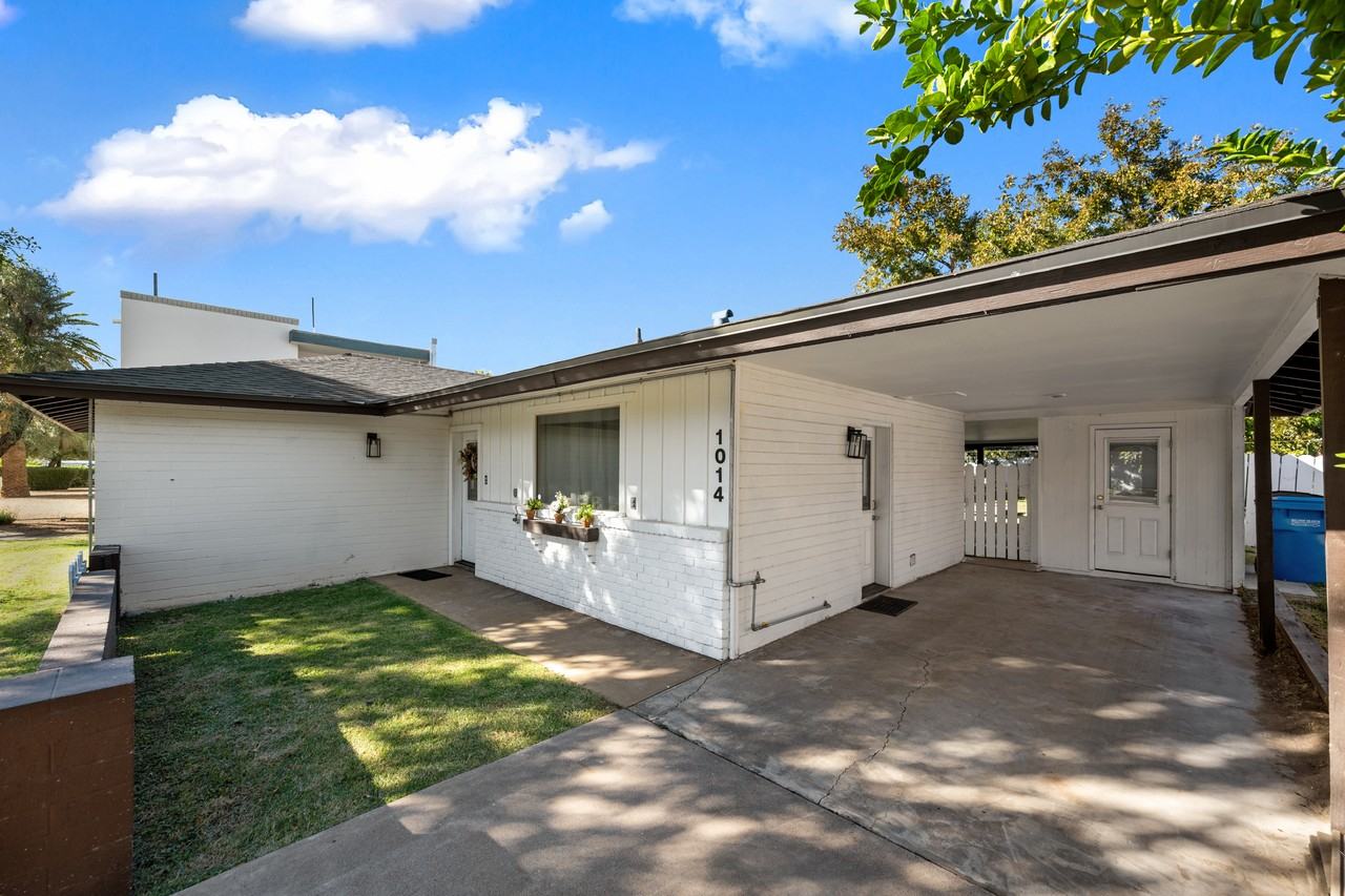 1014 East Orange Drive - Photo 2 of 20