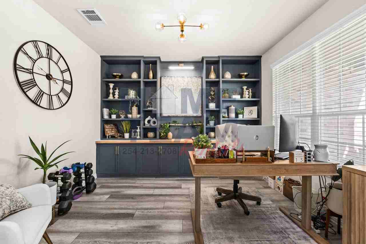 7807 Zircon Dr - Photo 4 of 28