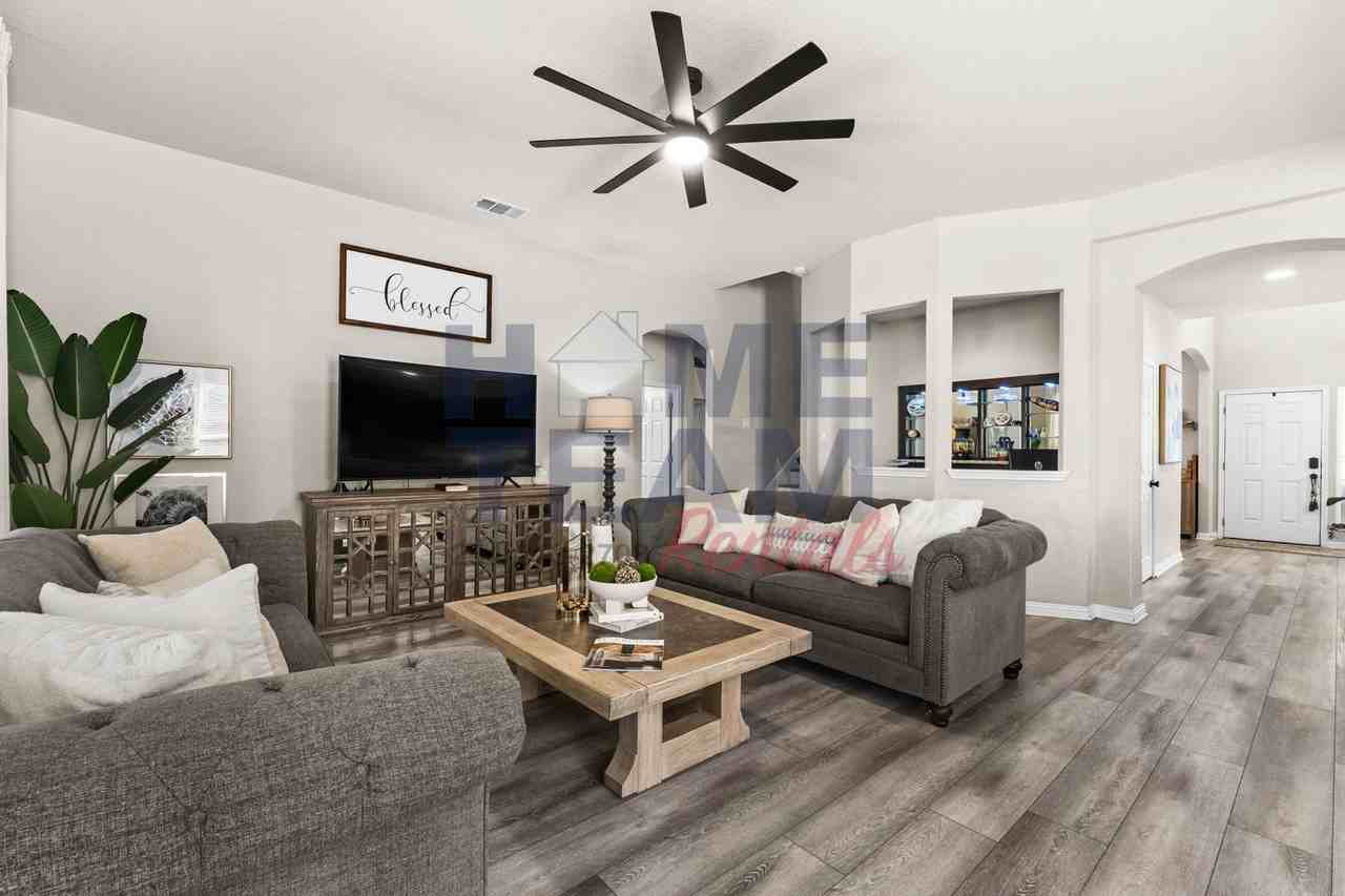 7807 Zircon Dr - Photo 6 of 28