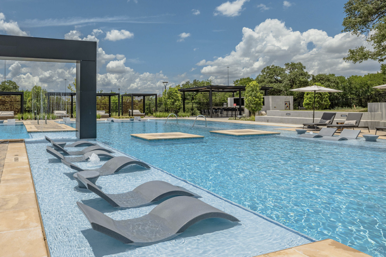 12330 North Interstate Highway 35 - Photo 6 of 21