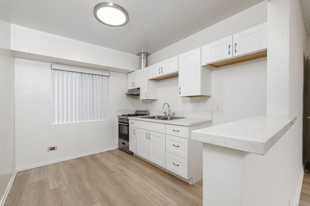 Arcadia Sands - Photo 6 of 17