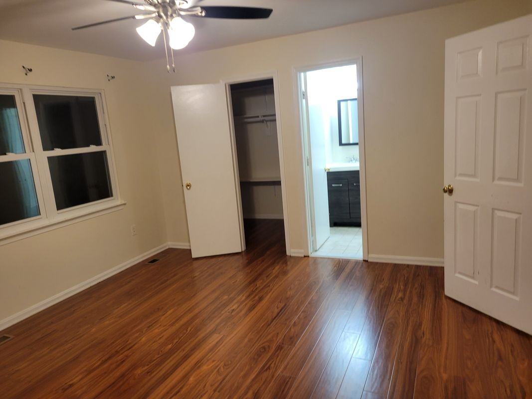 15808 Haynes Road - Photo 5 of 12