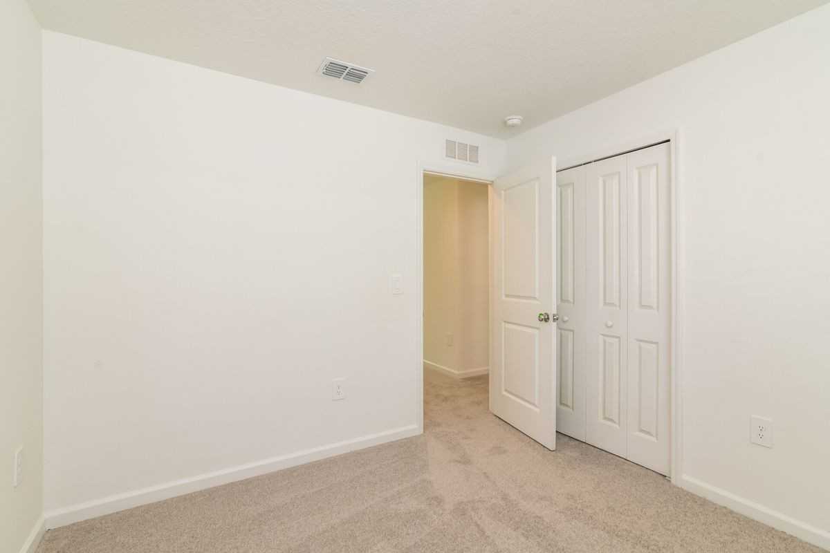 4636 Hikers Dr - Photo 3 of 11