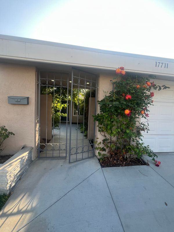 17711 Leslie Ave - Photo 2 of 11