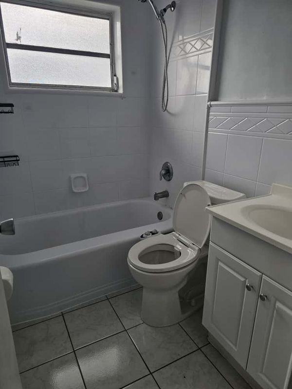 5841 Tyler St - Photo 6 of 13