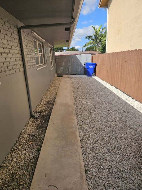 5841 Tyler St - Photo 7 of 13