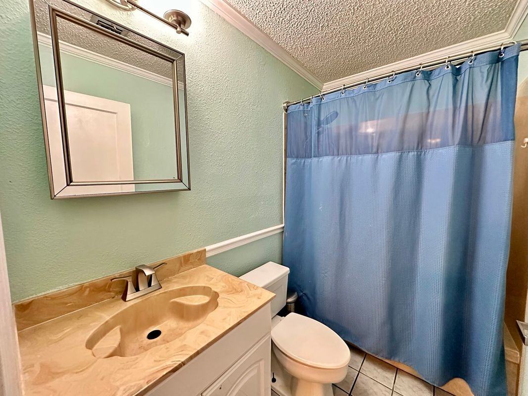 10420 Ware St - Photo 7 of 14