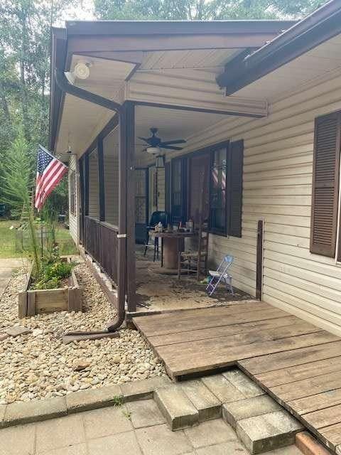 6815 Duncan Rd - Photo 3 of 11