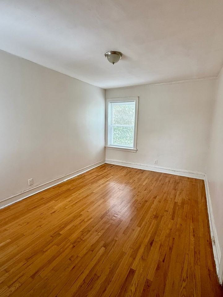 212 E 71st St #3 - Photo 3 of 8