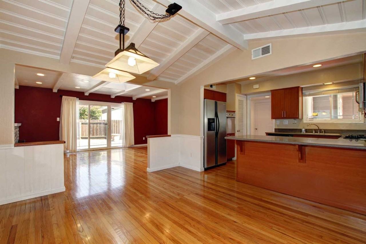 8667 Cliffwood Way - Photo 7 of 17