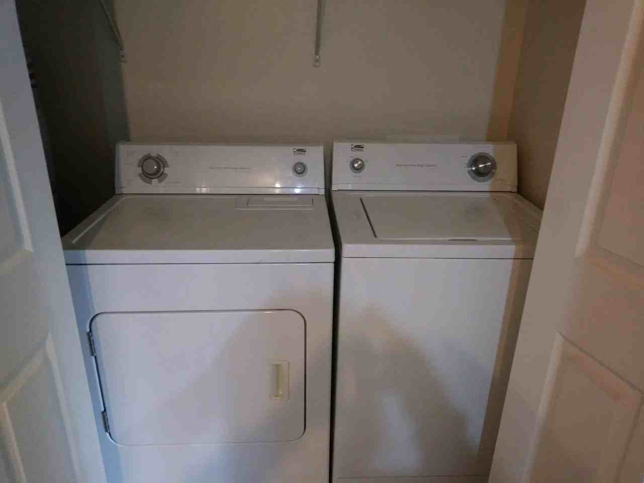975 E Park Ave - Photo 2 of 8