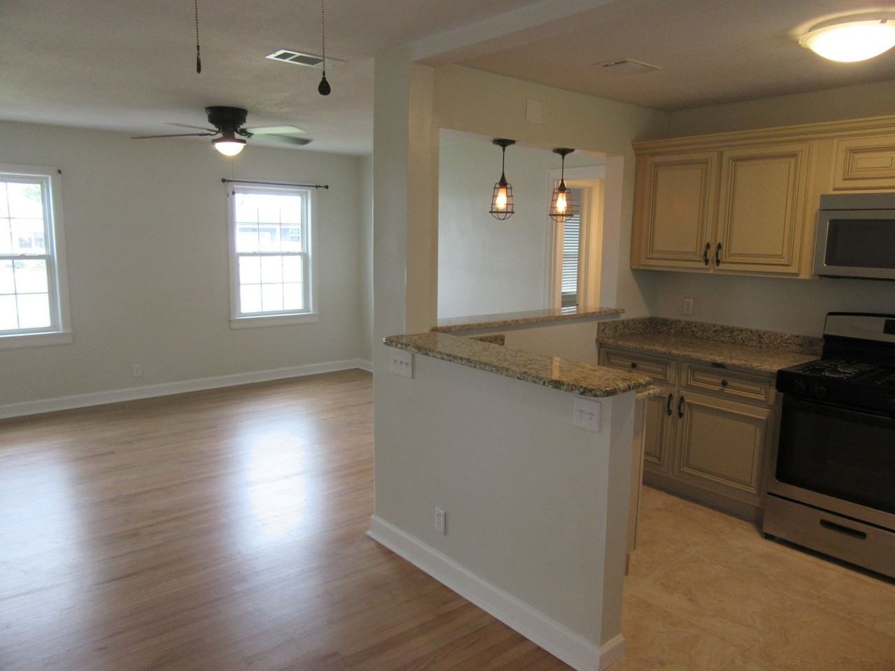 409 S Palo Alto Ave - Photo 5 of 29