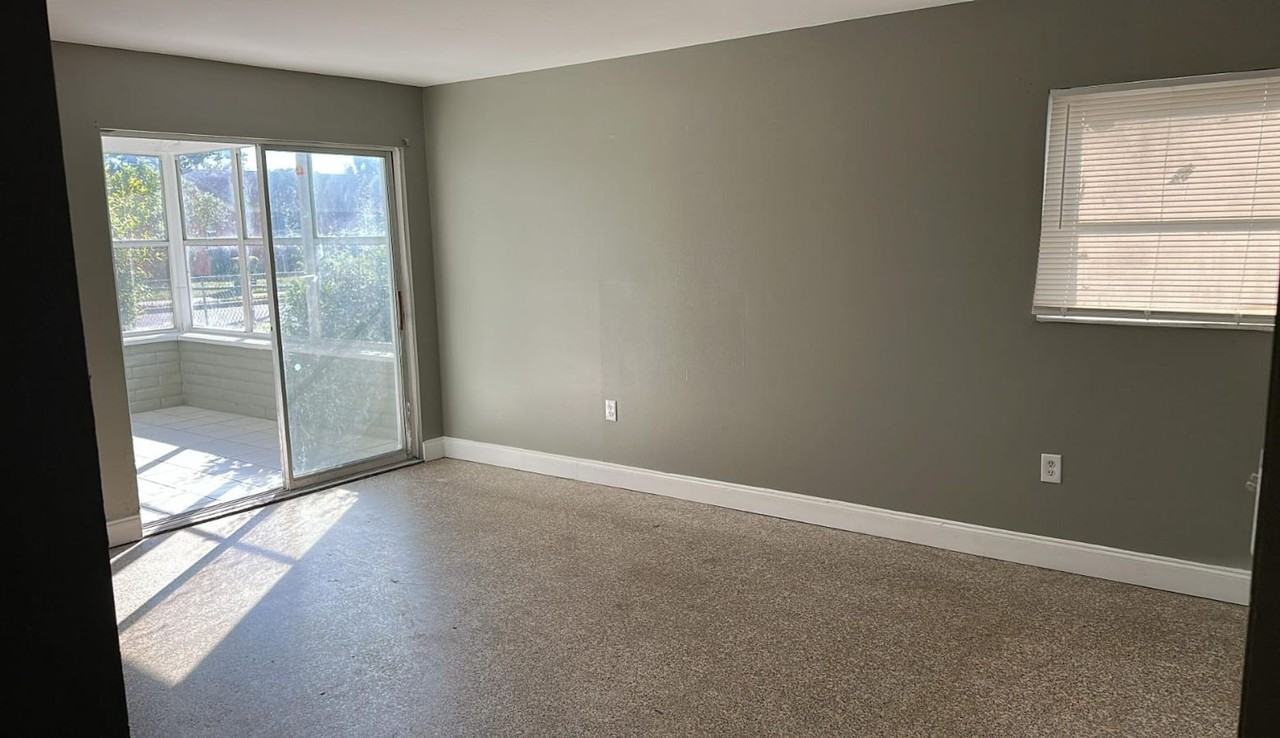 1911 24th St - Photo 6 of 11