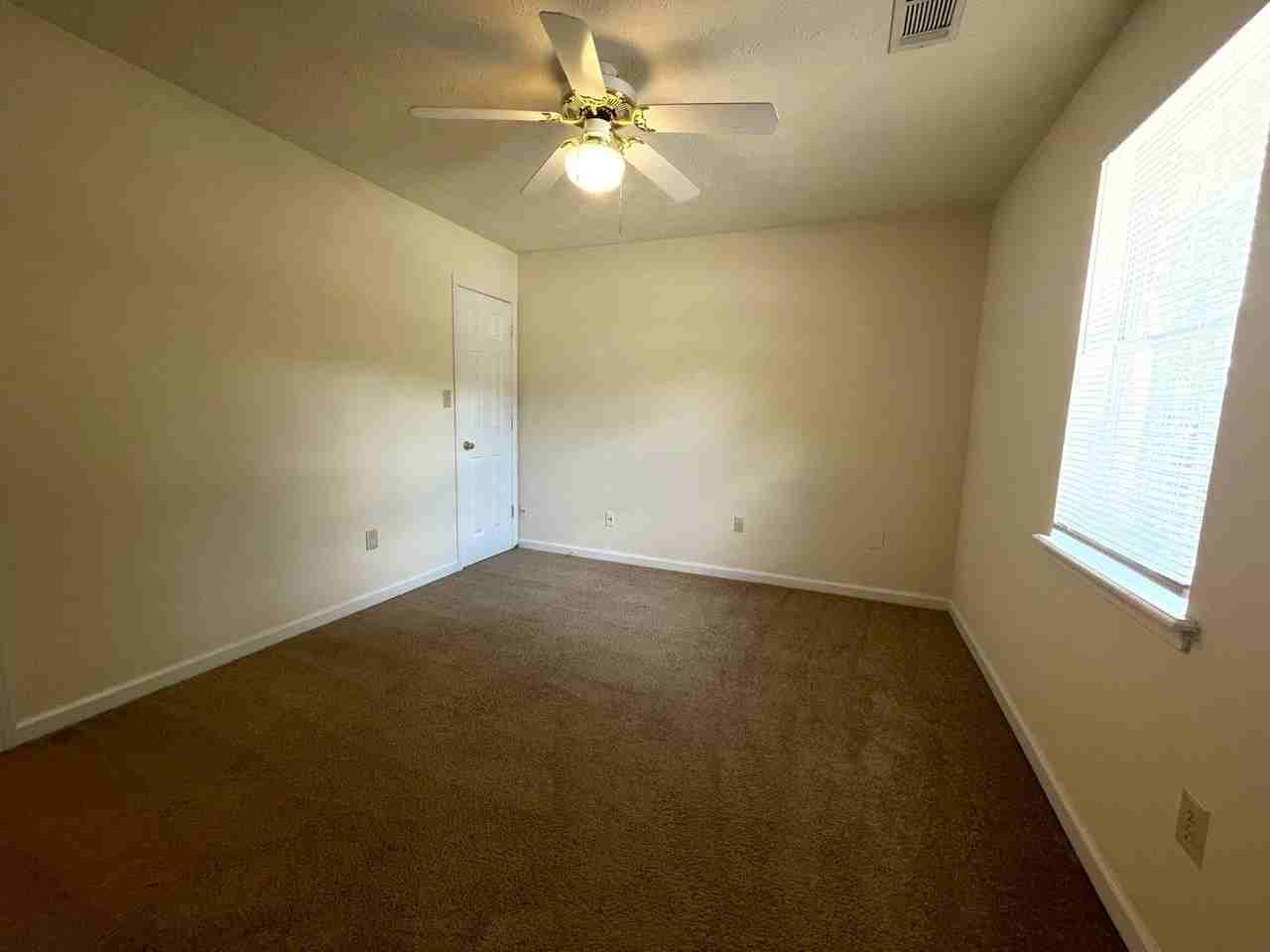 134 Hunters Run Rd - Photo 7 of 15