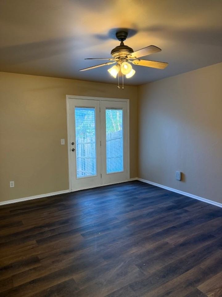 11103 Southwest 5th Street - Photo 4 of 18