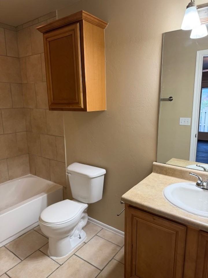 11103 Southwest 5th Street - Photo 7 of 18