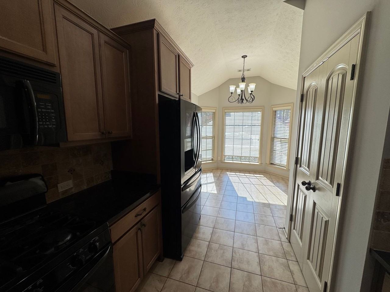 8925 Saw Tooth Loop - Photo 4 of 48