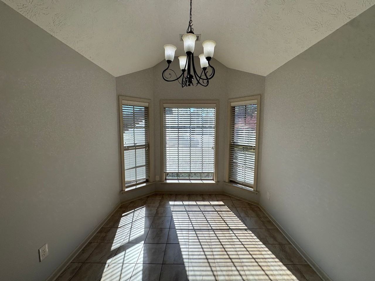 8925 Saw Tooth Loop - Photo 5 of 48