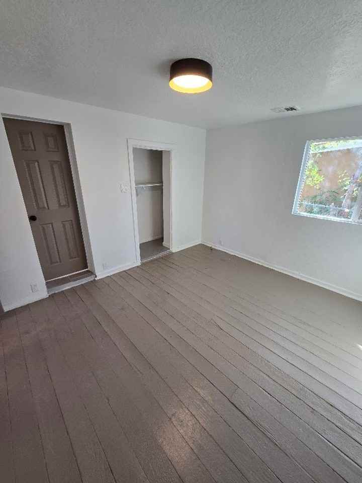 1901 Walter Street Southeast - Photo 7 of 17