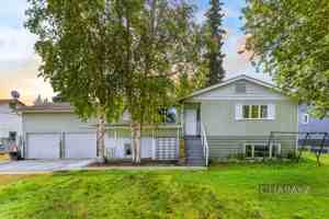 featured image of 1735 Bridgewater Dr #A