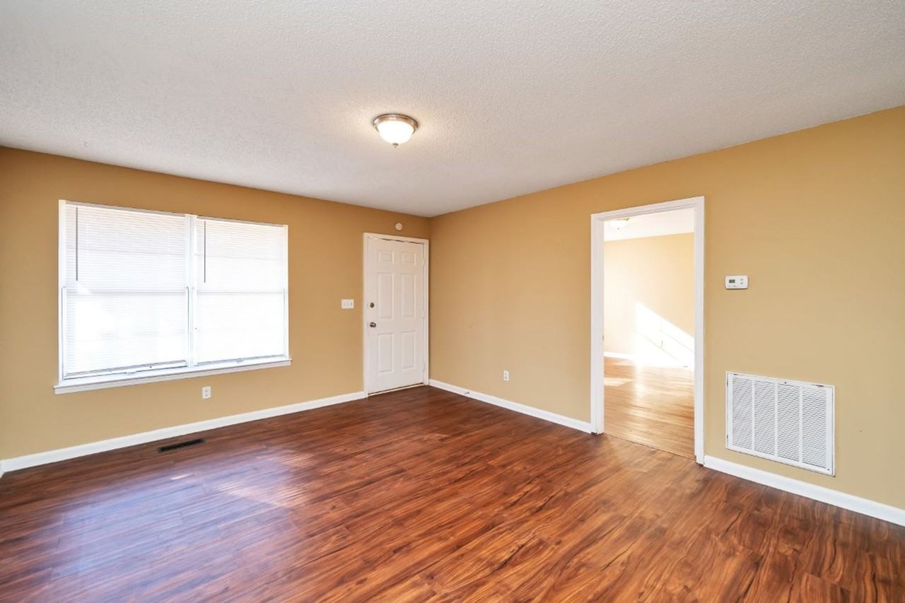 940 5th St - Photo 7 of 22